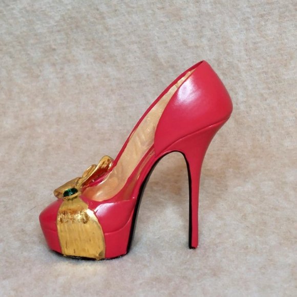 Rare Just The Right Shoe "Voluminous" Home/Office Collectible Decor Figurine - Picture 7 of 13